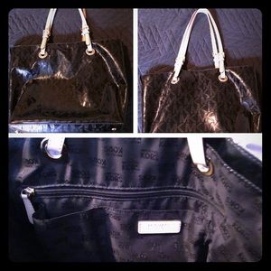 Authentic Michael Kors purse 👜 INCLUDES wallet